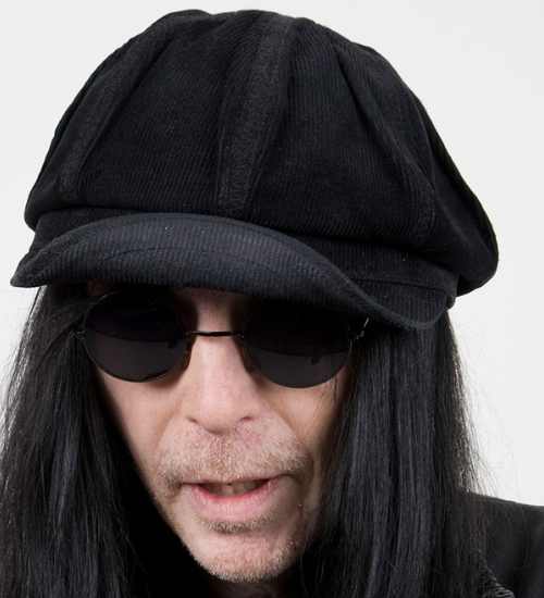 How old is Mick Mars?